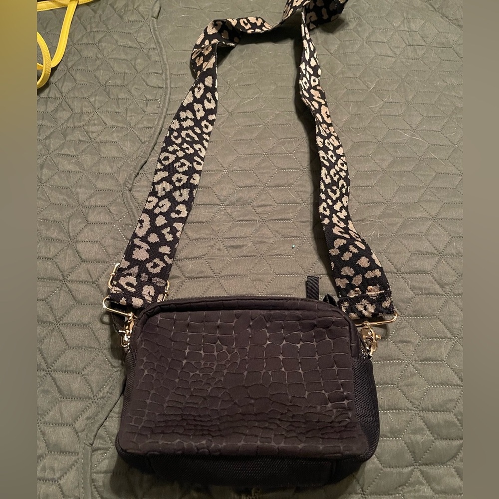 Stella & Dot Crush it camera bag